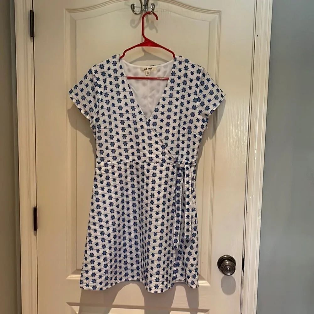 Miami blue and white adorable faux wrap dress size large